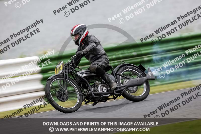 Vintage motorcycle club;eventdigitalimages;mallory park;mallory park trackday photographs;no limits trackdays;peter wileman photography;trackday digital images;trackday photos;vmcc festival 1000 bikes photographs